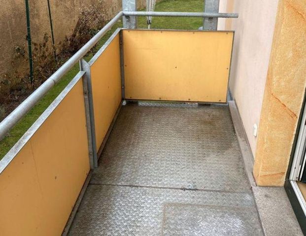 Großzügige 3-Zi. mit Lam., 2xBlk., Carport, Stellplatz und offener Küche in guter Lage! - Foto 1