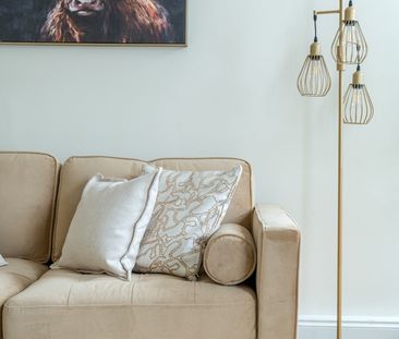 2 Bed Flat, St. Philip Street, SW8 - Photo 3