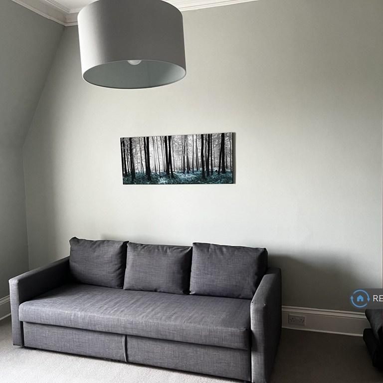 3 bedroom flat to rent - Photo 1
