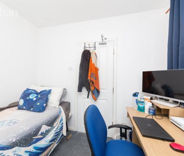 4 bedroom semi-detached house to rent - Photo 3