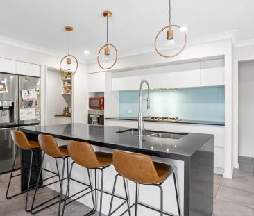 Spacious Family Home with Multiple Living Areas, Ducted Air & Garde... - Photo 3