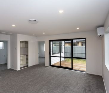 Brand New Spacious 2 Bedroom Townhouse! - Photo 6