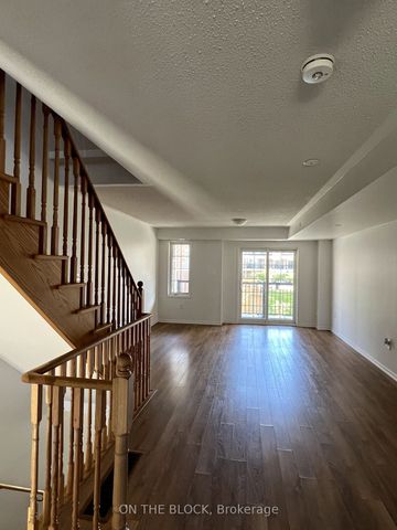 For Lease - 2530 rosedrop Path, Oshawa, Ontario - Photo 2