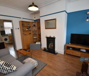 2 bedroom terraced house to rent - Photo 1