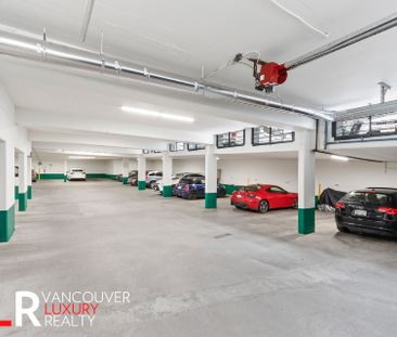 Condo in Downtown Vancouver, BC - Photo 4