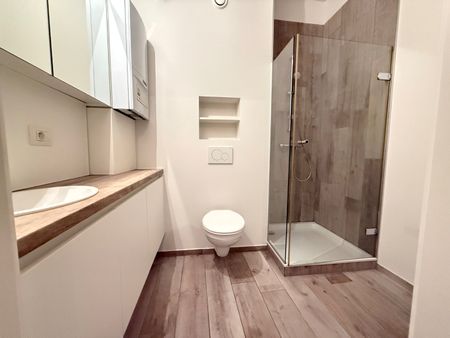 Gelijkvloers één-slaapkamerappartement in centrum Roeselare! - Photo 4
