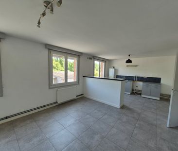 Location Appartement 3 pièces 72m² LENS 62300 - Photo 4