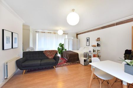 Studio to rent - Photo 3