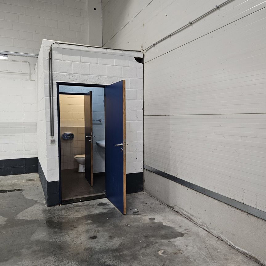 Ruime bedrijfsruimte van ca. 220m² te Turnhout - Foto 1