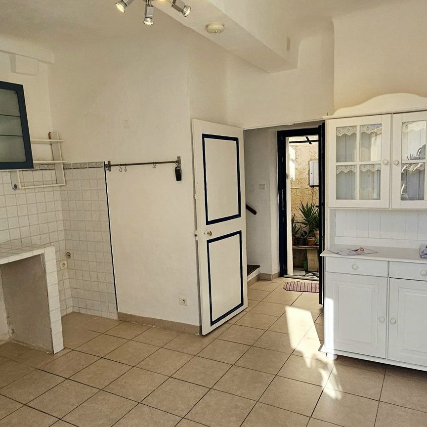 Location Maison 2 pièces 47m² GONFARON 83590 - Photo 1