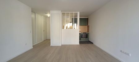 Location Appartement 2 pièces 43m² LE PLESSIS ROBINSON 92350 - Photo 2