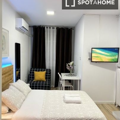 madrid, Community of Madrid 28015 - Foto 1