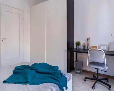 Via delle Acacie, Cesano Boscone, Lombardy 20090 - Photo 3