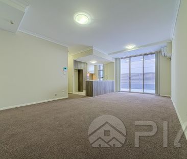 Spacious two bedrooms apartment for lease ! Walking distance to Stock land shopping ! - Photo 5