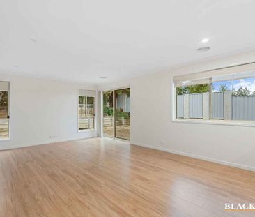 Renovated & Stylish Three Bedroom Home in Macgregor - Photo 1