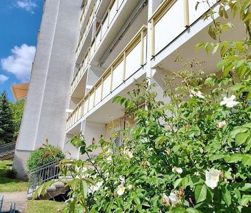 Zweiraumapartment im 1. Obergeschoss und Dusche! - Photo 1