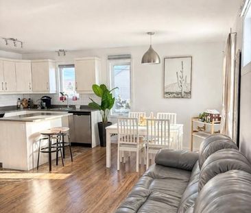 4 1/2 style condo sur 2 étage - rare - Photo 3