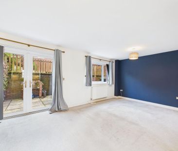 4 bedroom detached house to rent - Photo 2