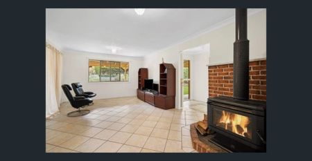 Your acreage oasis awaits… and it's move-in ready! - Photo 2