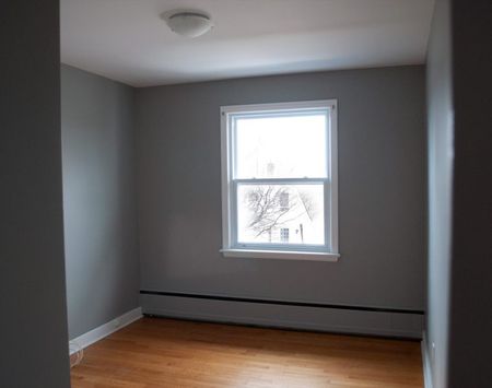 Mitchell - Renovated 2 Bedroom Apt, Dartmouth! - Photo 2