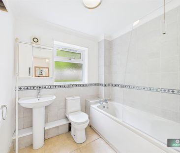 Old Horsham Road, Southgate - Photo 6