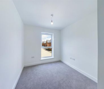 4 bedroom detached house to rent - Photo 2