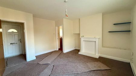 2 bedroom semi-detached house to rent - Photo 3