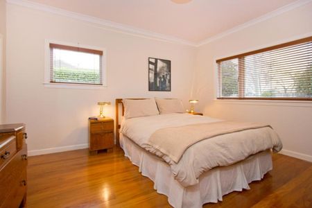 Stunning Character Home Large Private Section – One Tree Hill - Photo 5