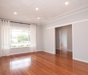 52 Joan Street, Sunshine West VIC 3020 - Photo 4