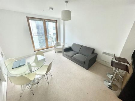 2 bedroom apartment to rent - Photo 2