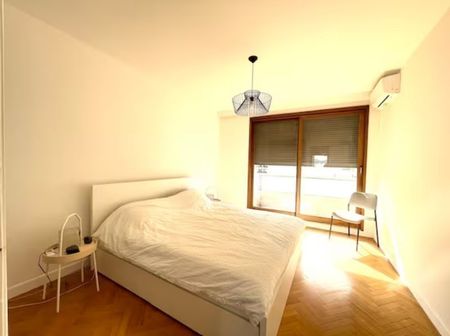 T3 - Photo 3