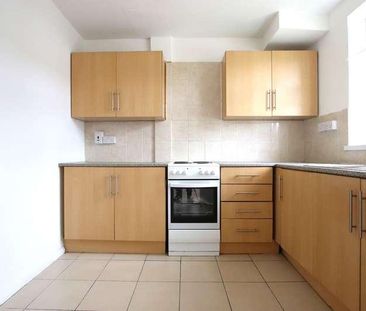 South Norwood Hill, London, SE25 - Photo 3