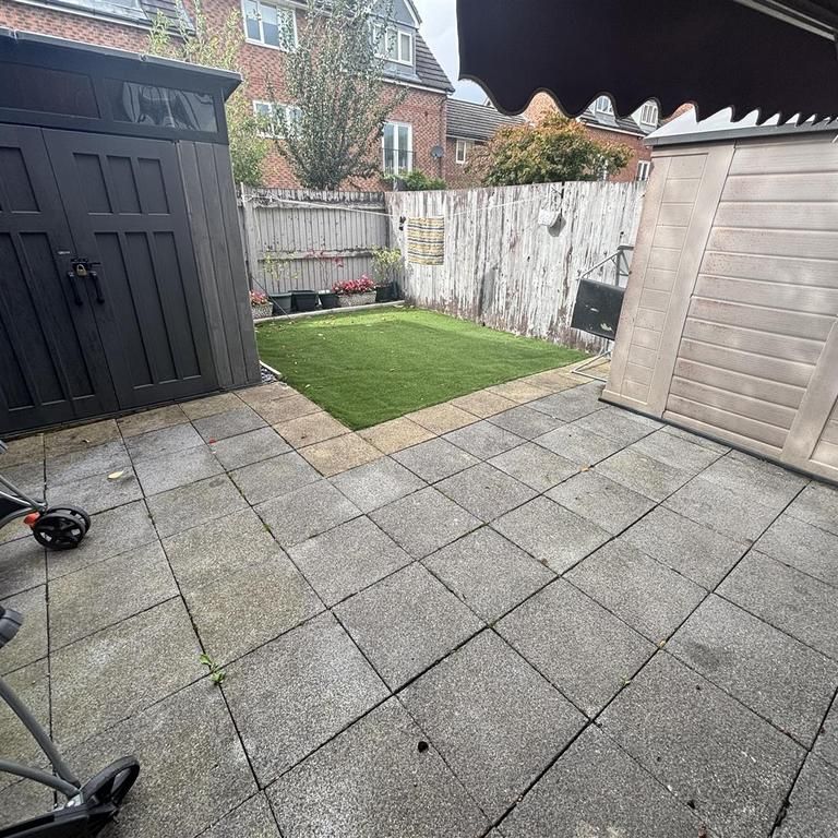 4 bedroom townhouse to rent - Photo 1