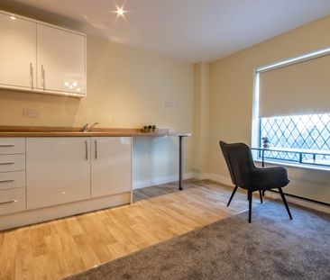1 Bedroom - Photo 2