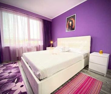 Apartament cu 2 camere, 50 mp, mobilat lux, parcare, zona Piata 1 Mai - Photo 2