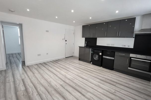 George Lane - Photo 1
