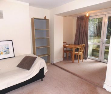 Studio to rent - Photo 5
