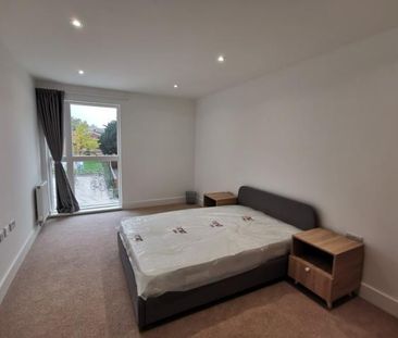 3 bedroom flat to rent - Photo 6