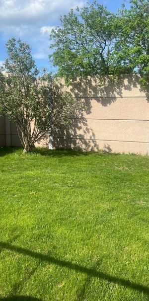 For Lease - 1 Kincardine Drive, Kanata, Ontario - Photo 2