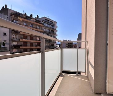 Location Appartement 3 pièces 53m² GRENOBLE 38100 - Photo 6