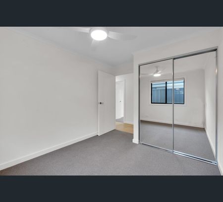 86 Hayfield Avenue, Blakeview, SA 5114 - Photo 2