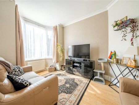 4 bedroom terraced house to rent - Photo 3
