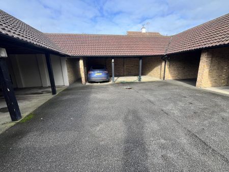 1 bedroom ground floor flat to rent - Photo 5