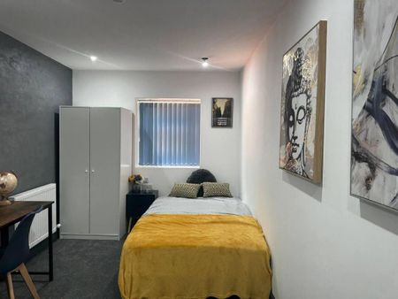 5 bedroom terraced house to rent - Photo 4