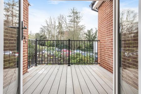 3 bedroom flat to rent - Photo 2