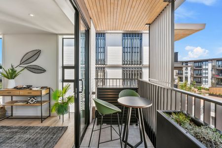 Stylish two- bedroom Long Bay Apartment ! - Photo 3