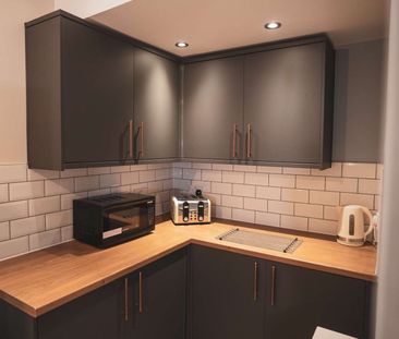 Professional Ensuite Rooms | Warrington Town Centre | From £600 PCM... - Photo 2