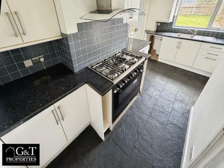 3 bedroom semi-detached house to rent - Photo 4
