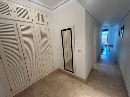 Piso de alquiler en Ribera del Paraiso, 5, Puerto de Sotogrande - La Marina - Photo 2