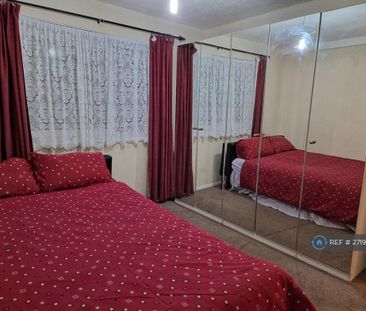 2 bedroom flat to rent - Photo 6